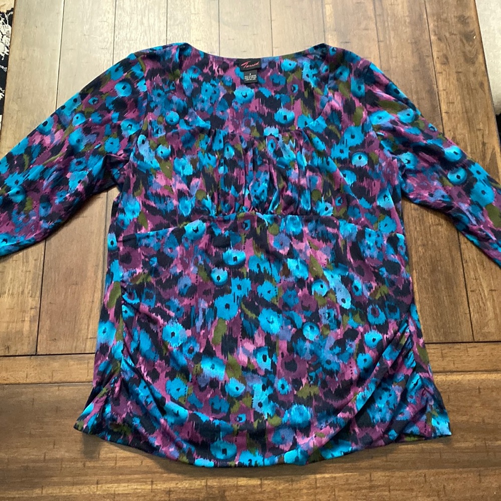 TORRID SIZE 3 THREE QUARTER SLEEVE TOP